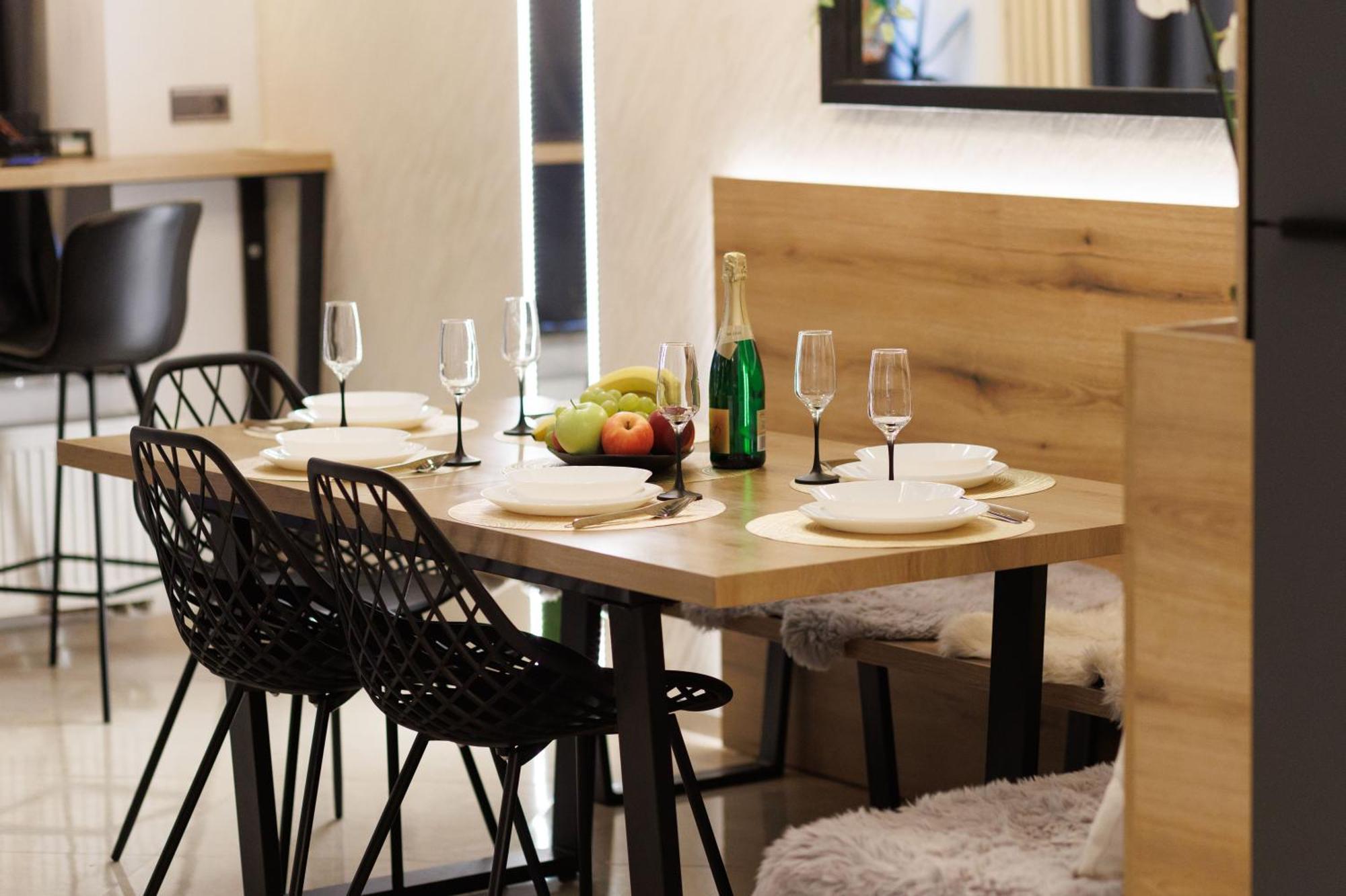 Leo Apartment Suite & Private Spa Zone - Old City Pressburg Exterior foto