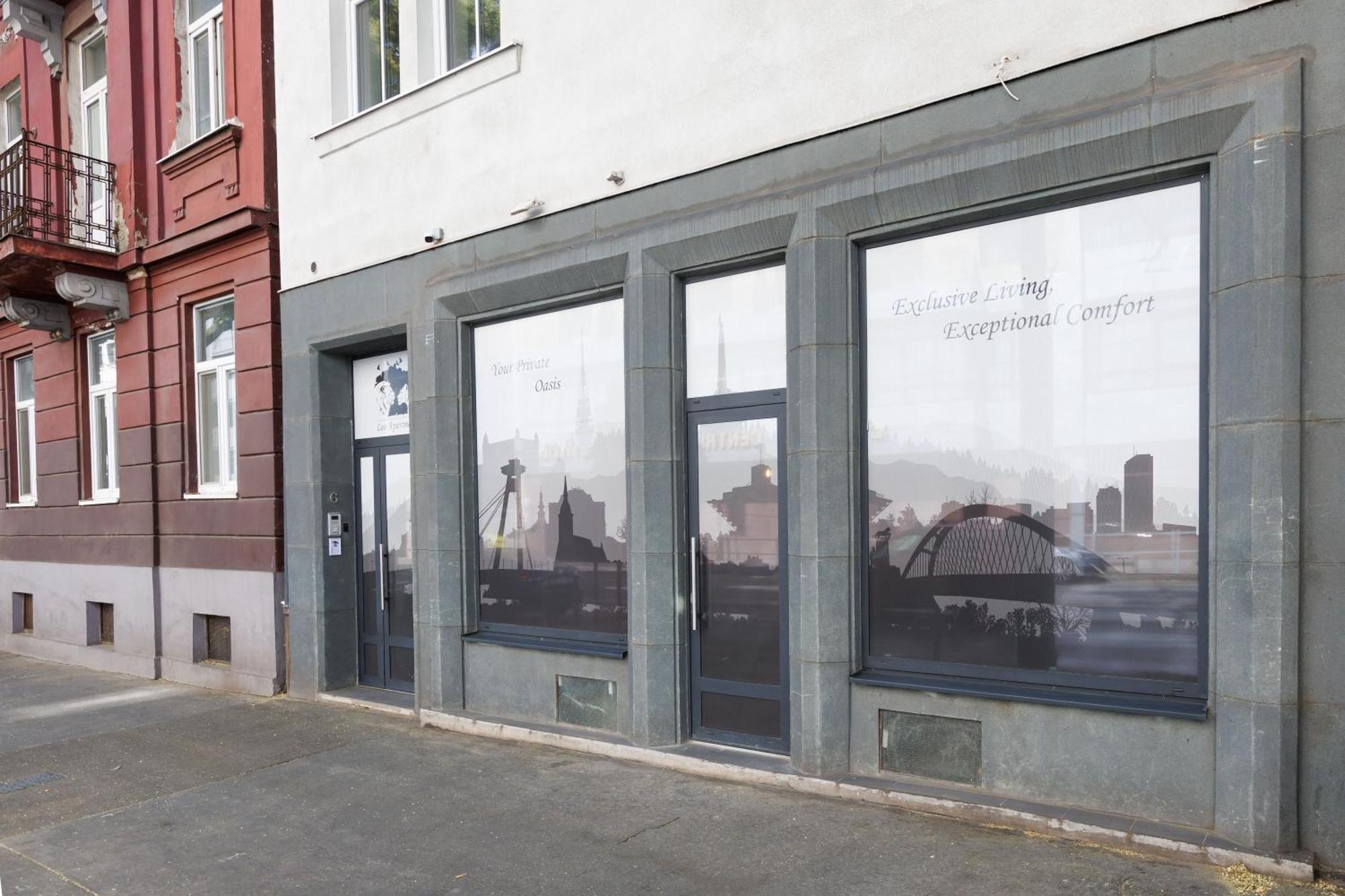 Leo Apartment Suite & Private Spa Zone - Old City Pressburg Exterior foto